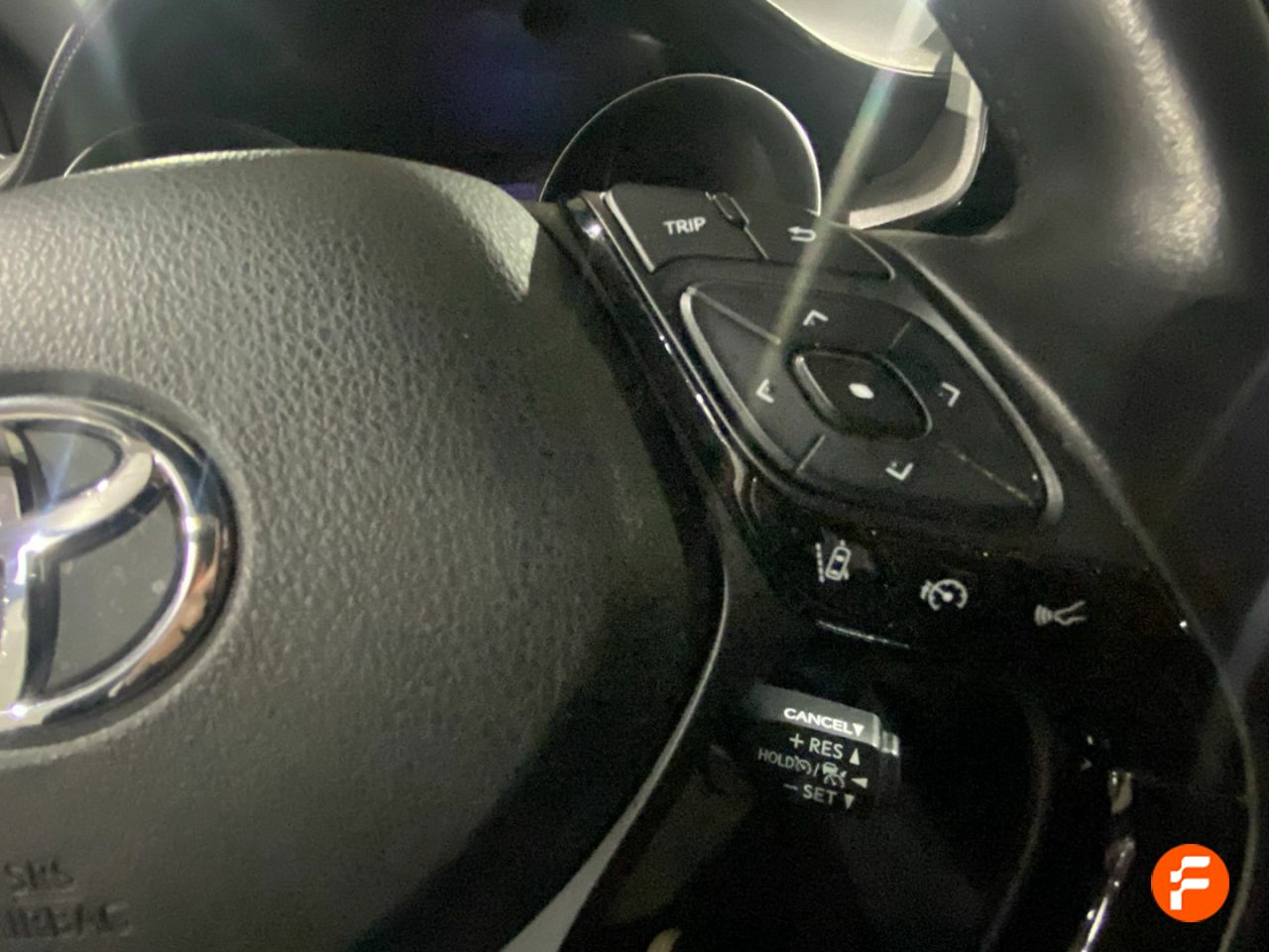 Foto Toyota C-HR 17