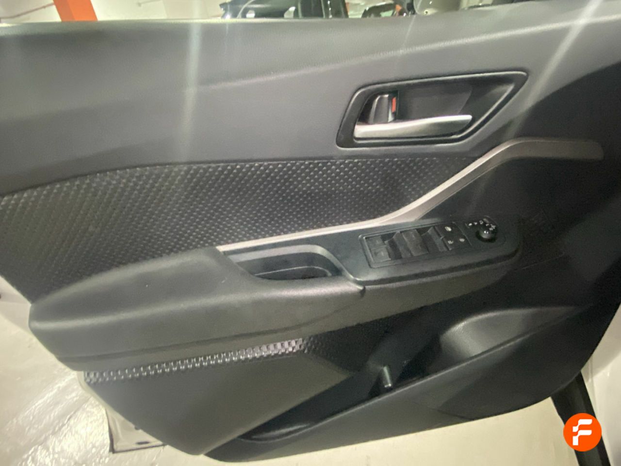 Foto Toyota C-HR 21