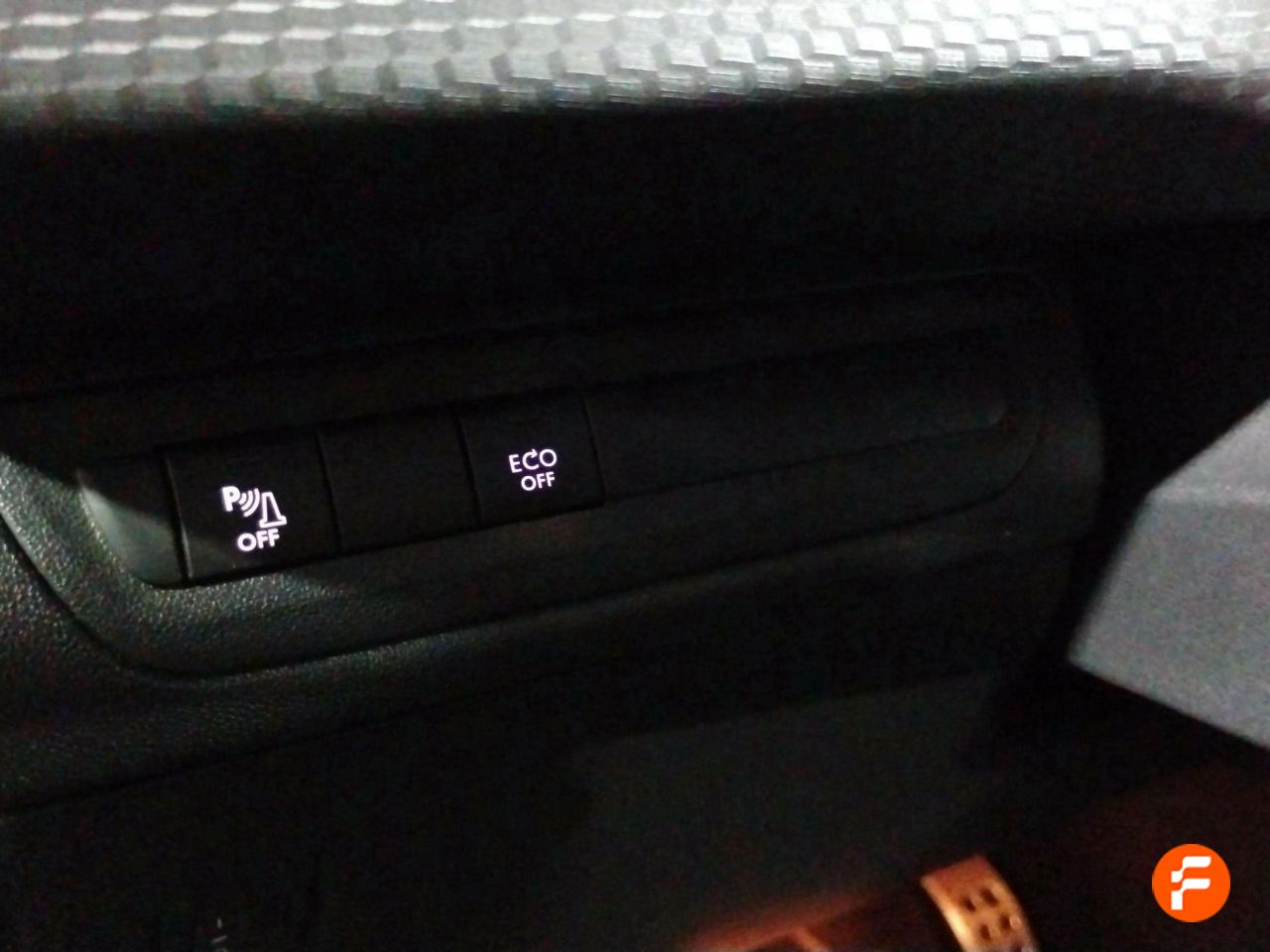 Foto Peugeot 208 20