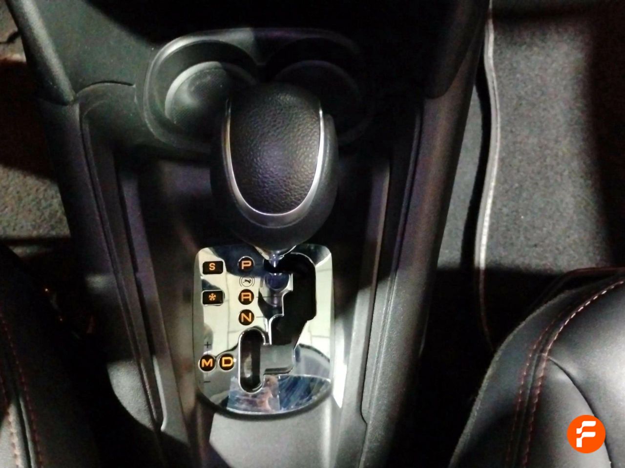 Foto Peugeot 208 21