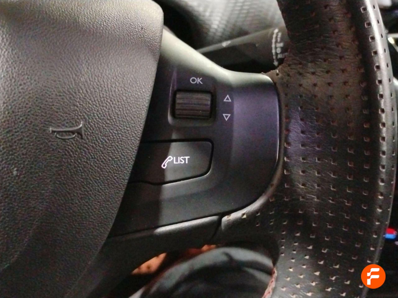 Foto Peugeot 208 23