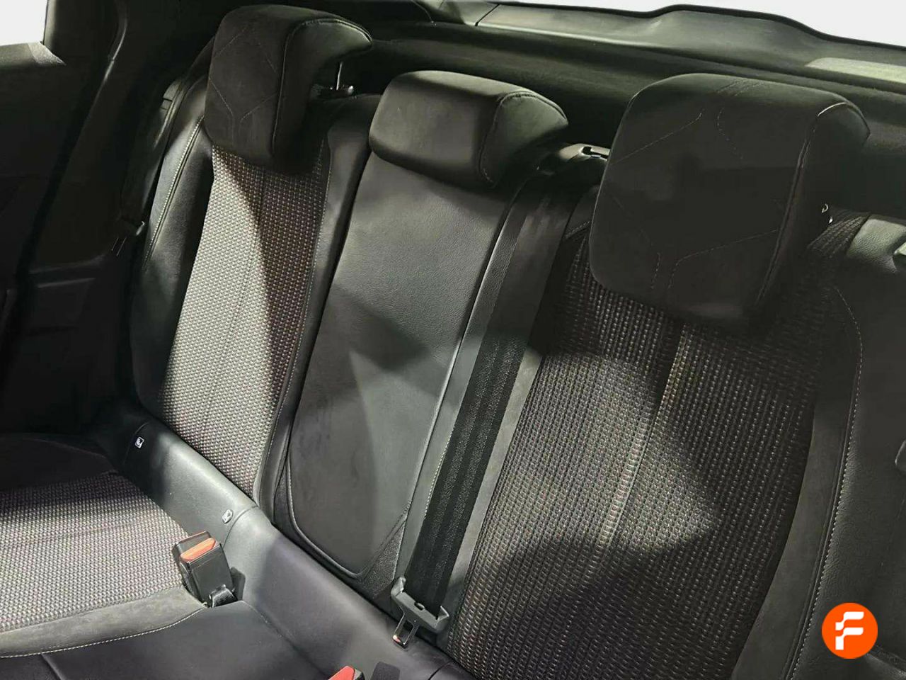 Foto DS Automobiles DS 3 13