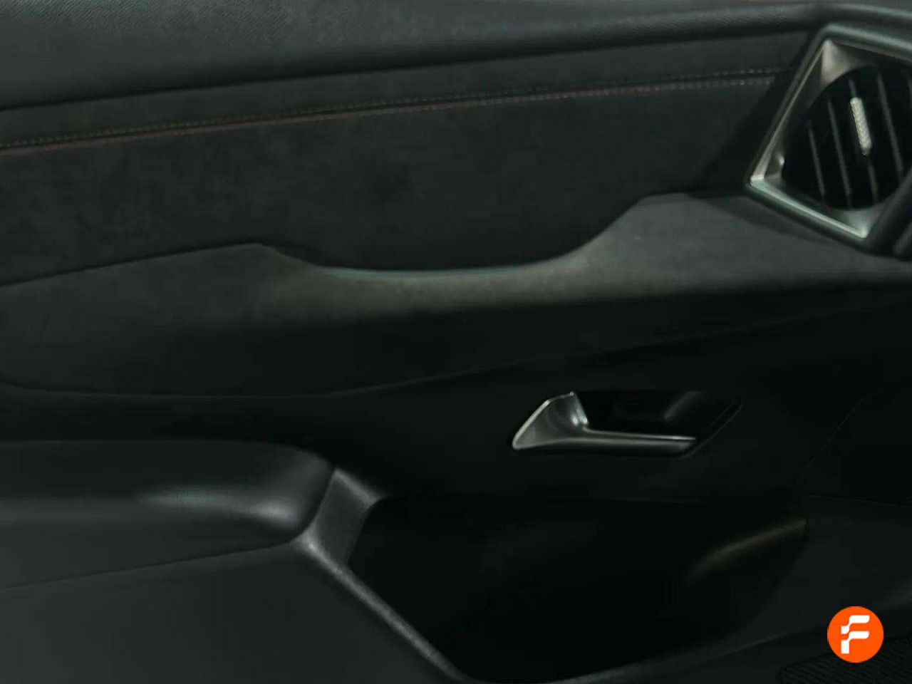Foto DS Automobiles DS 3 27