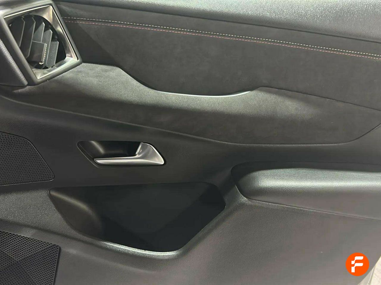 Foto DS Automobiles DS 3 28