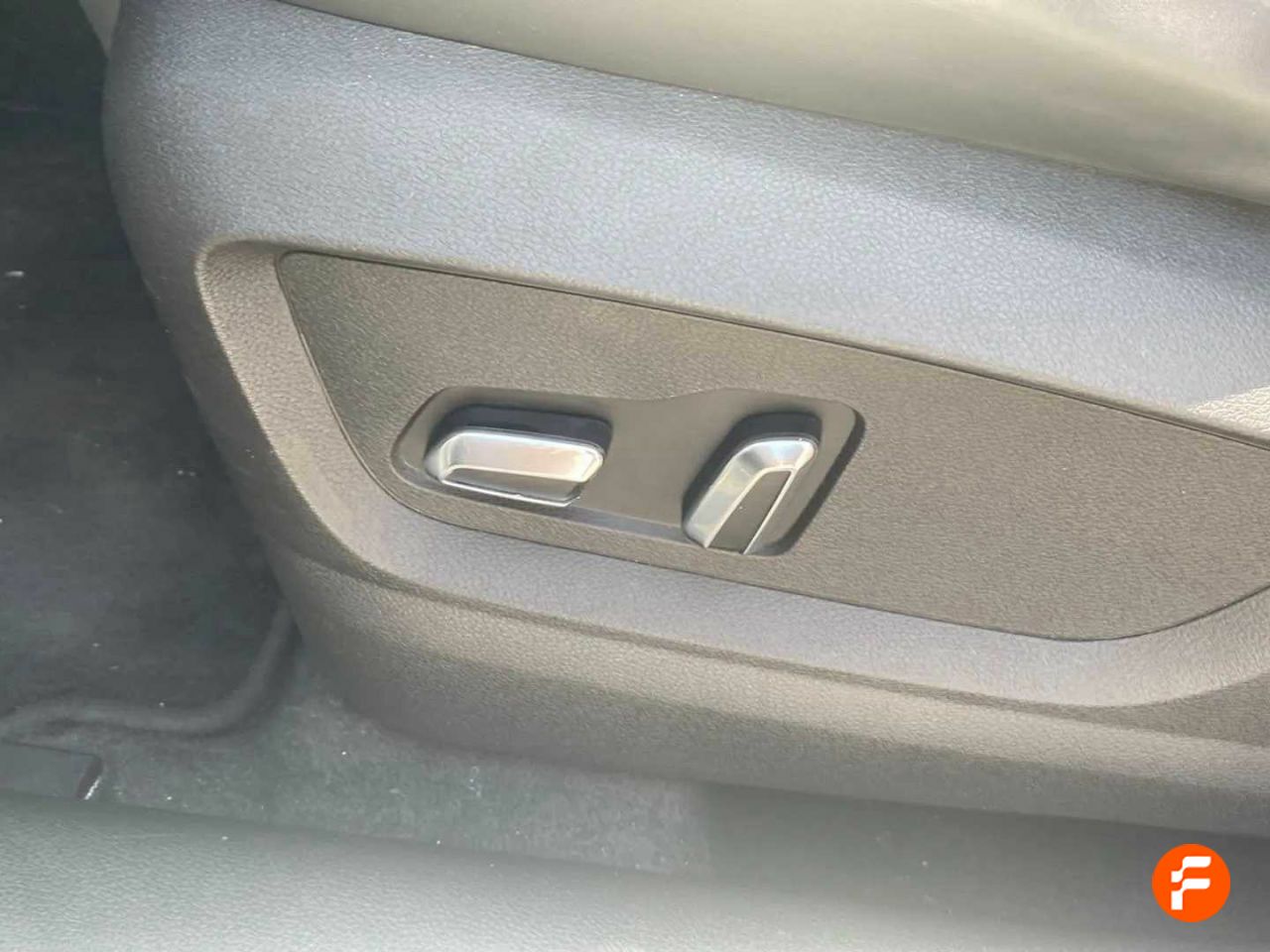 Foto DR Automobiles DR5 11