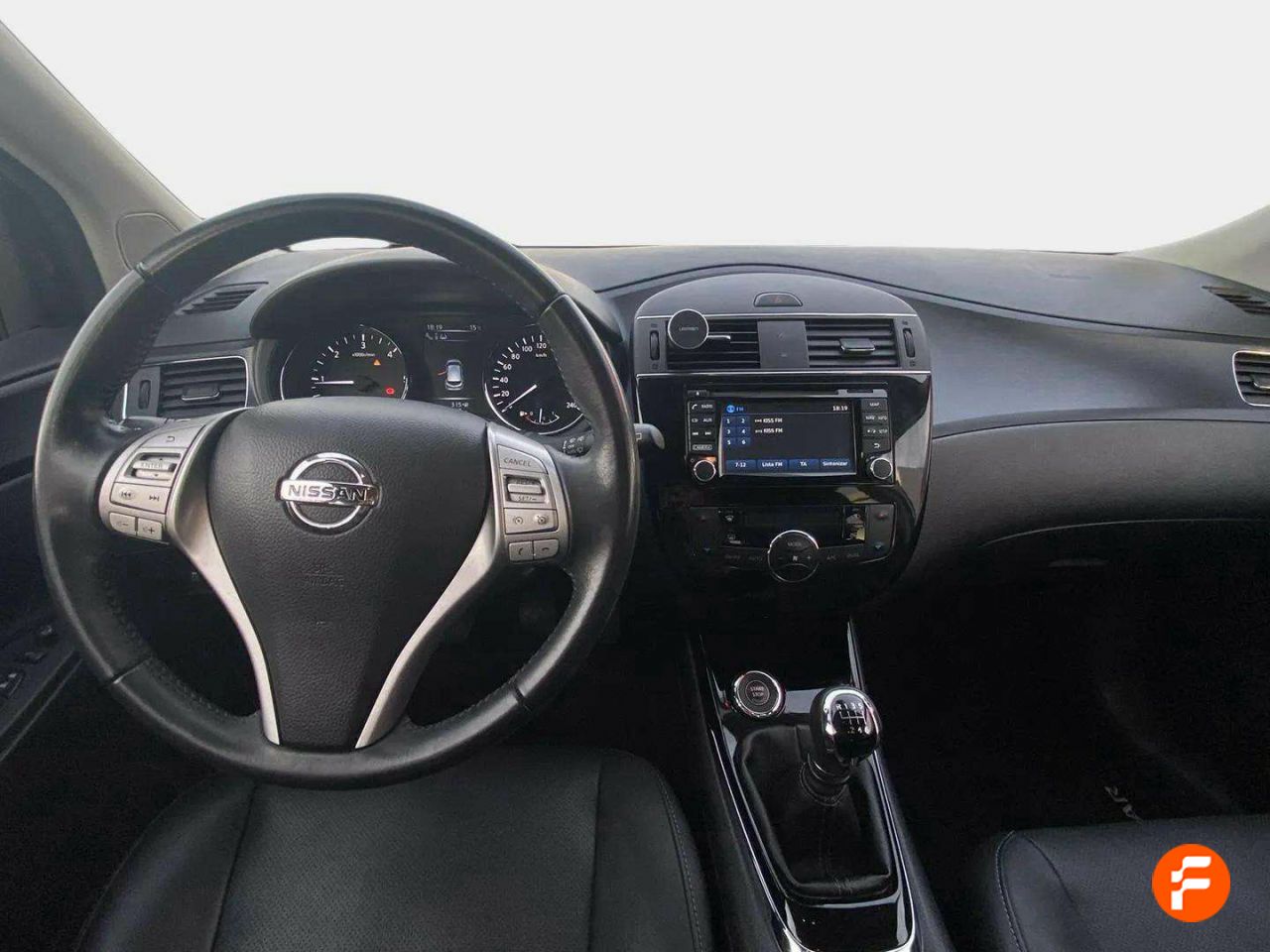 Foto Nissan Pulsar 11