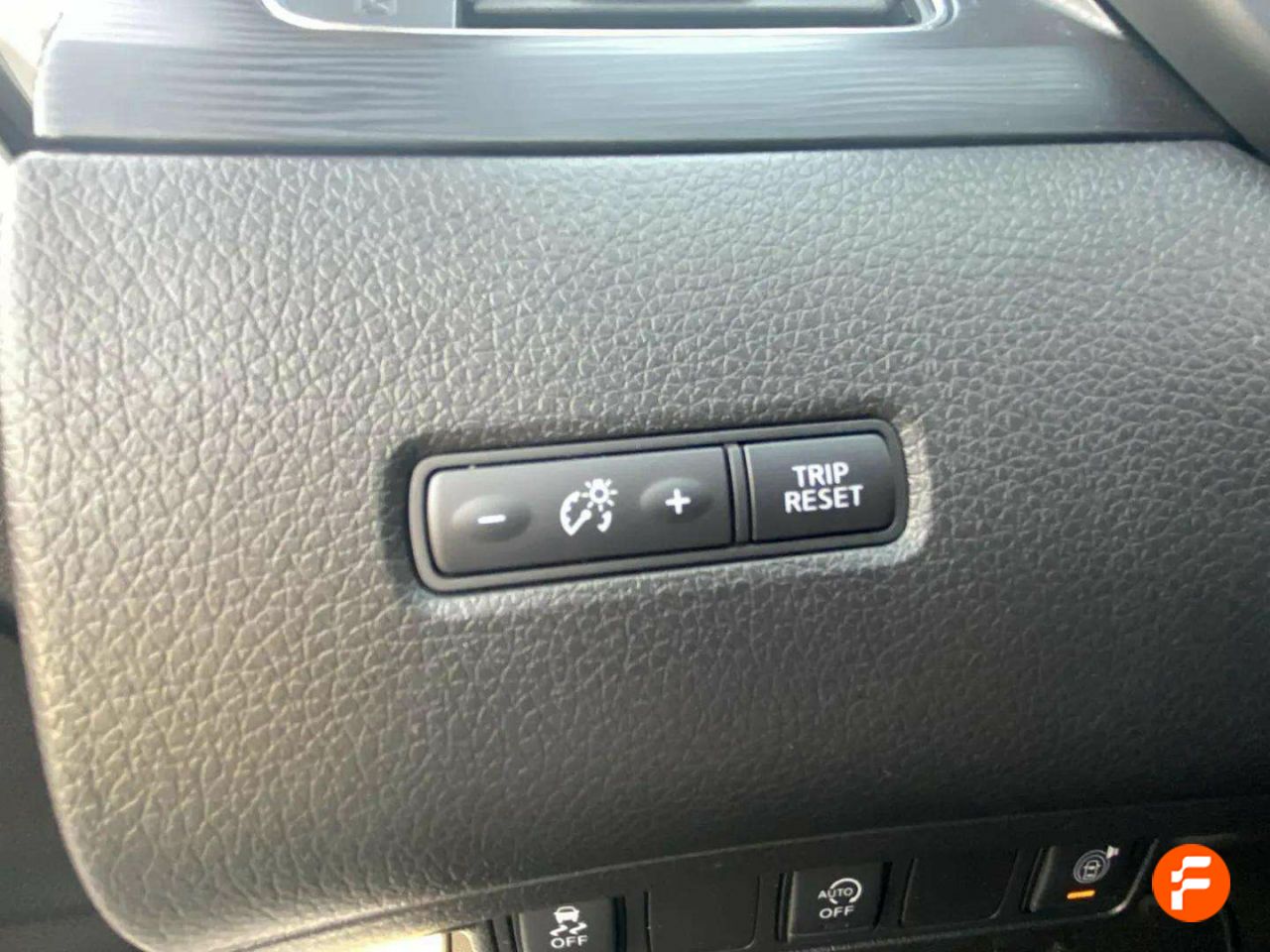 Foto Nissan Pulsar 18