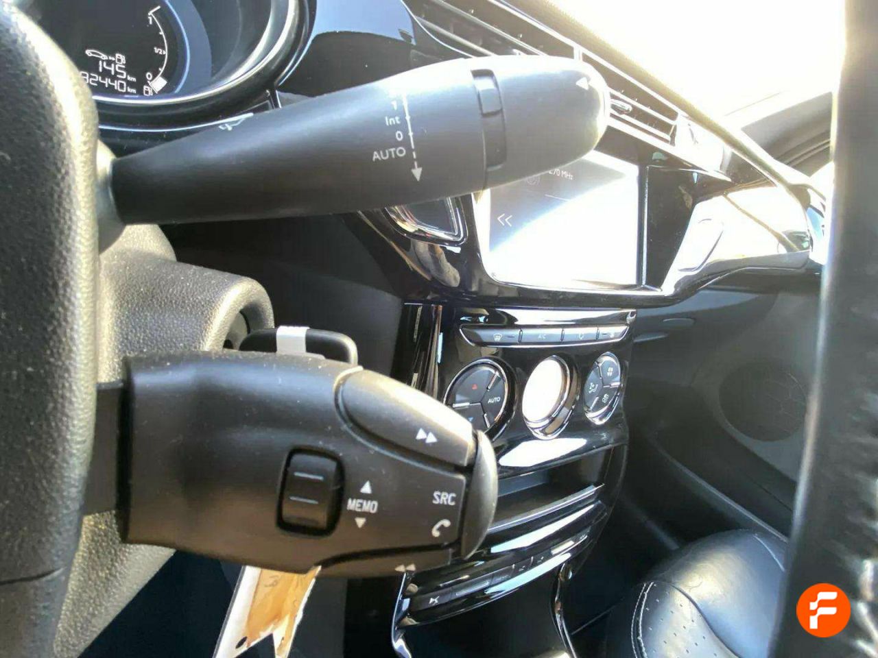 Foto DS Automobiles DS 3 25