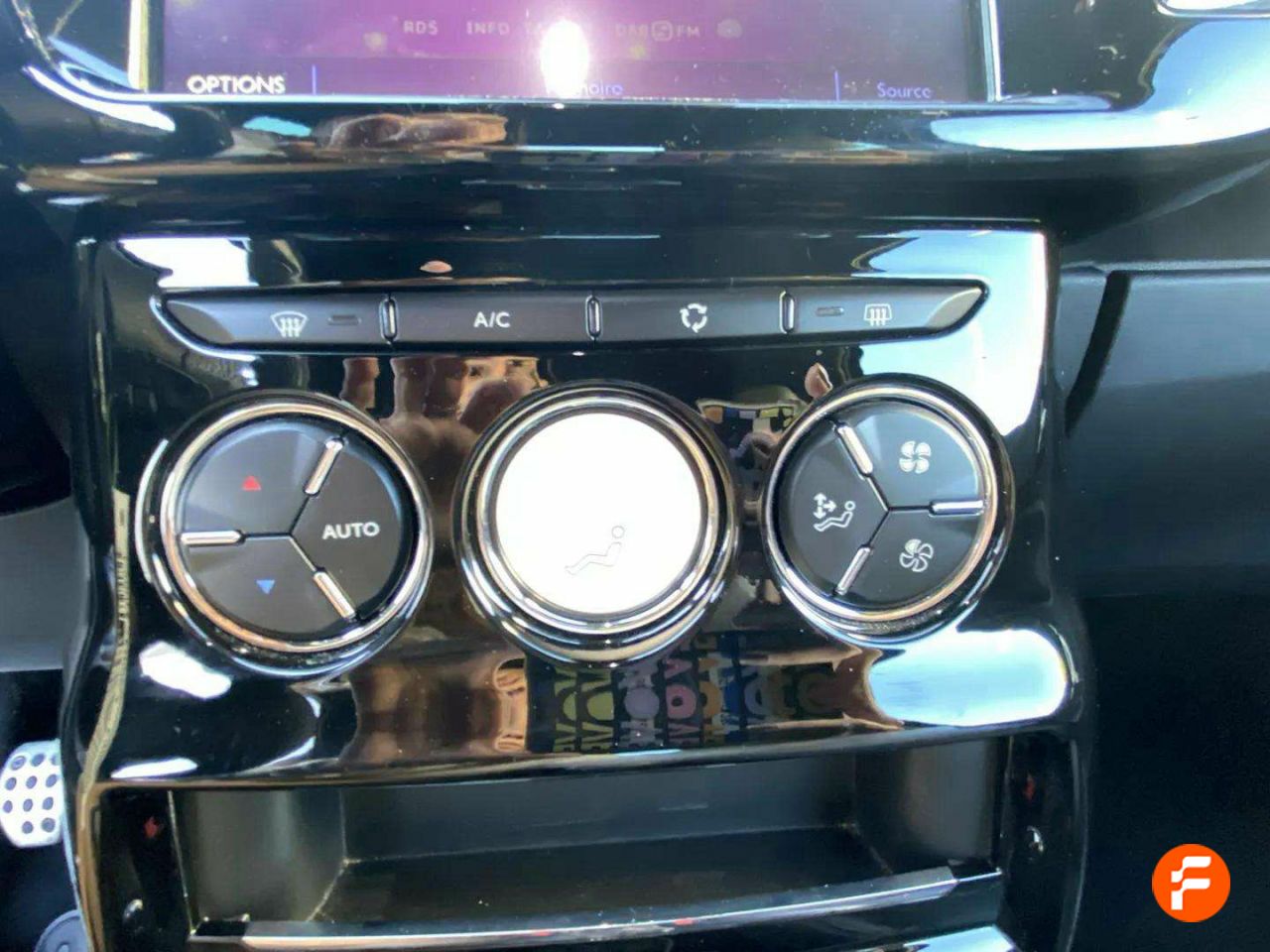 Foto DS Automobiles DS 3 26