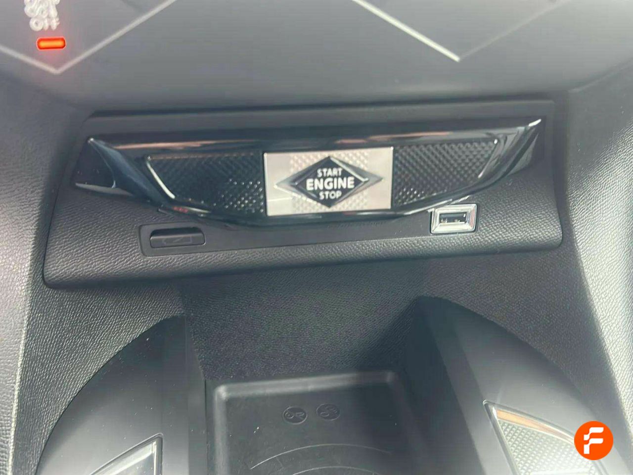 Foto DS Automobiles DS 3 24