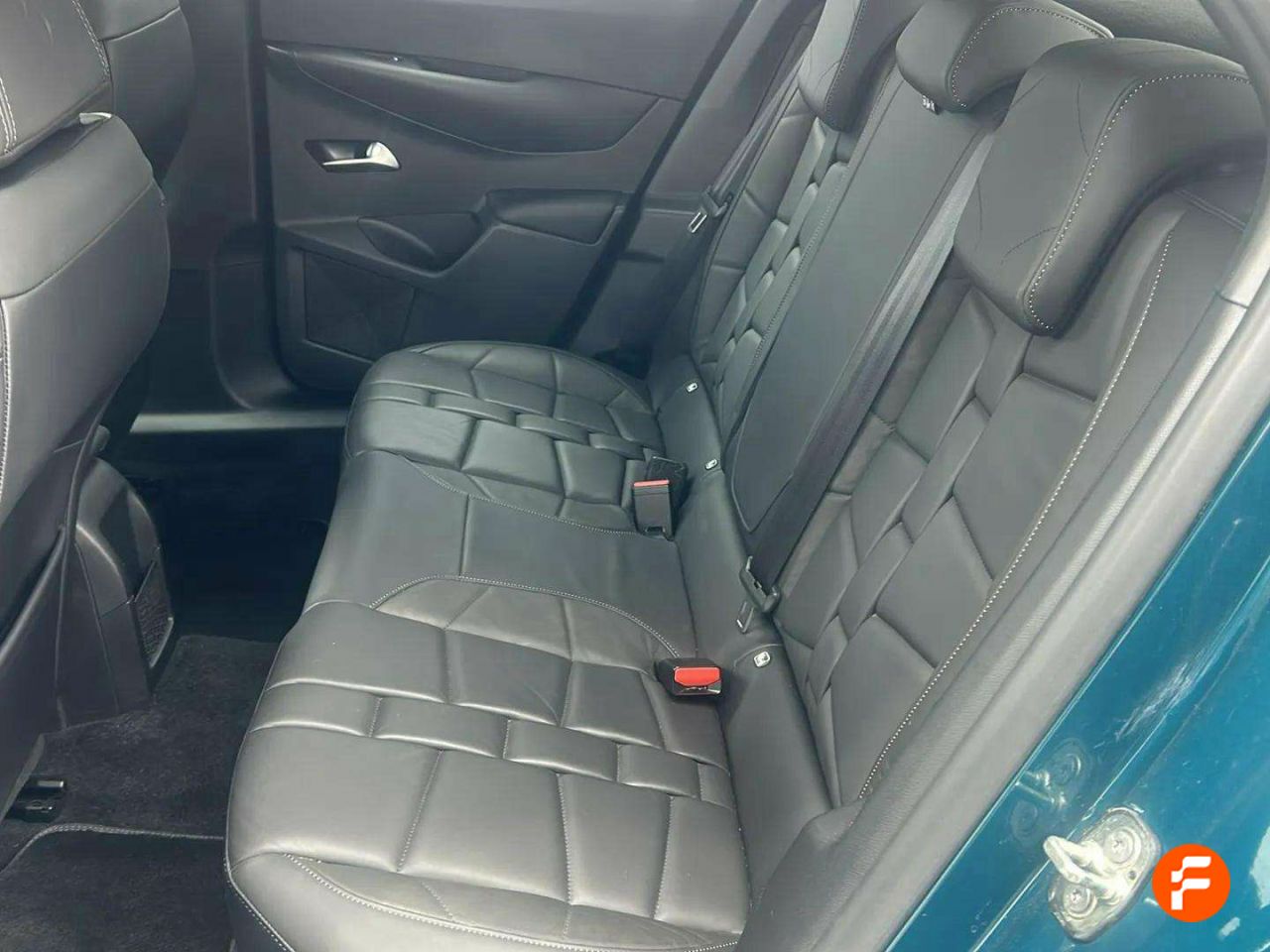 Foto DS Automobiles DS 3 30