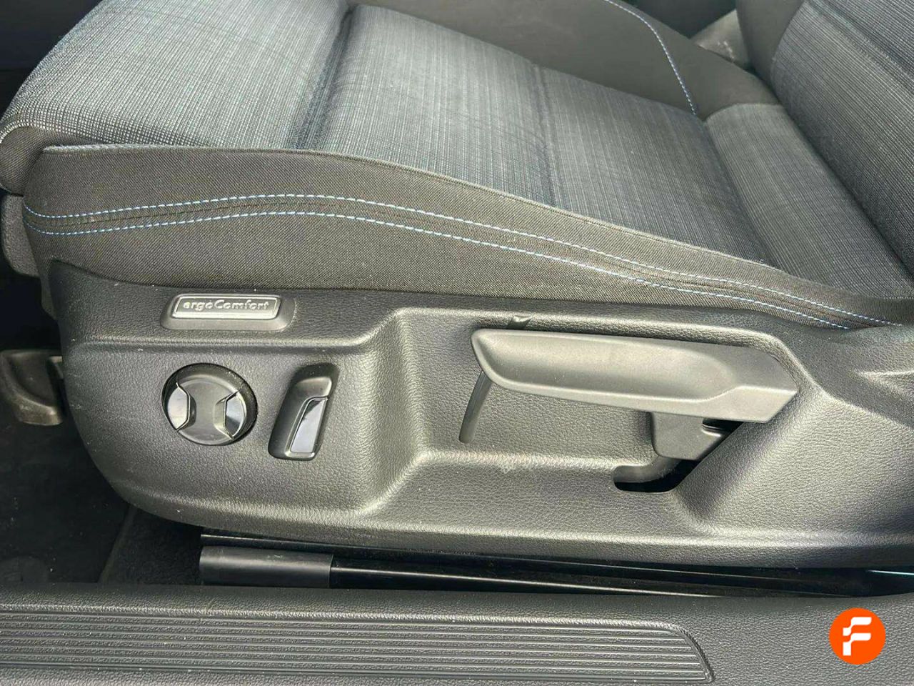 Foto Volkswagen Passat 12