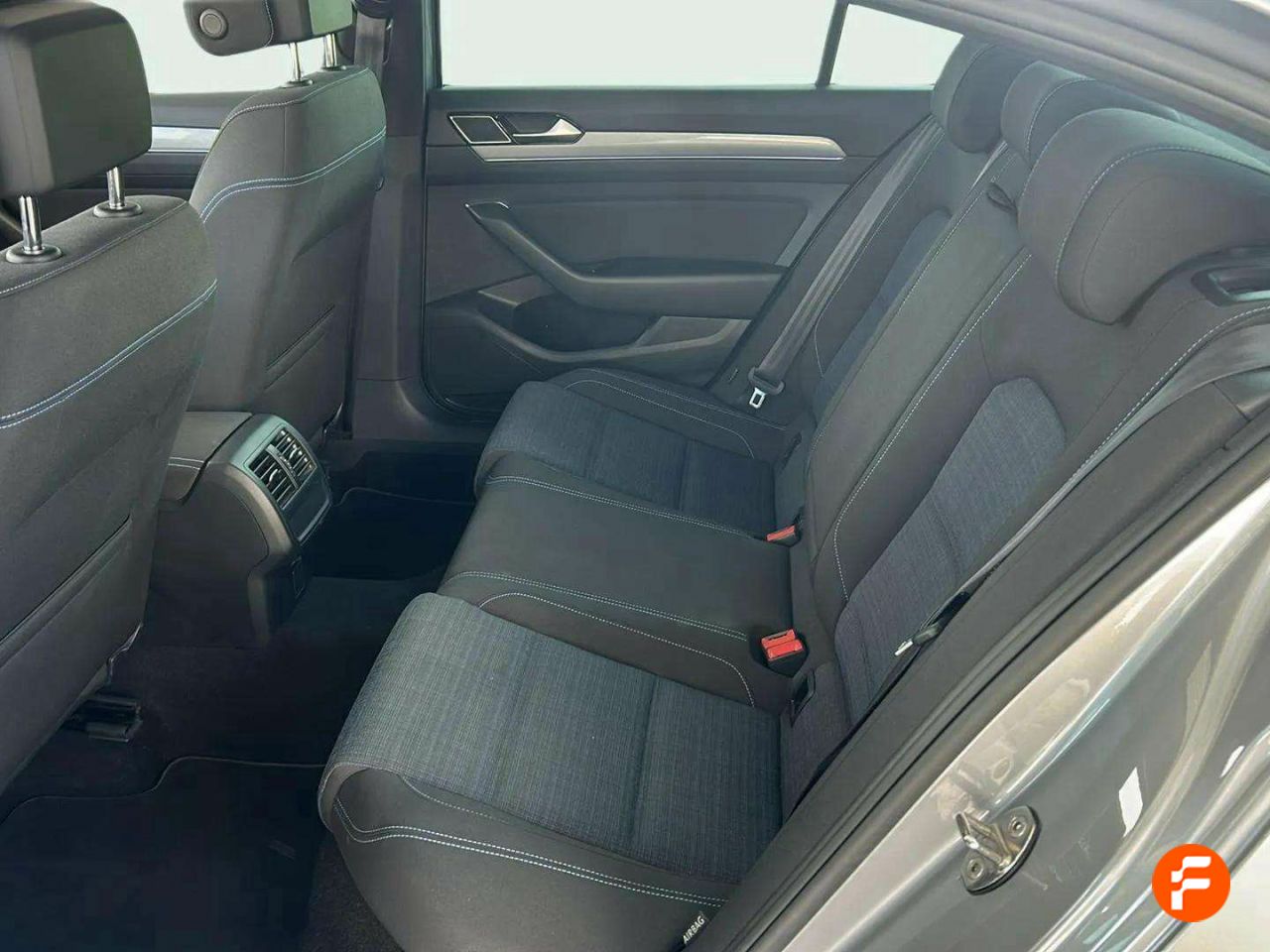 Foto Volkswagen Passat 37