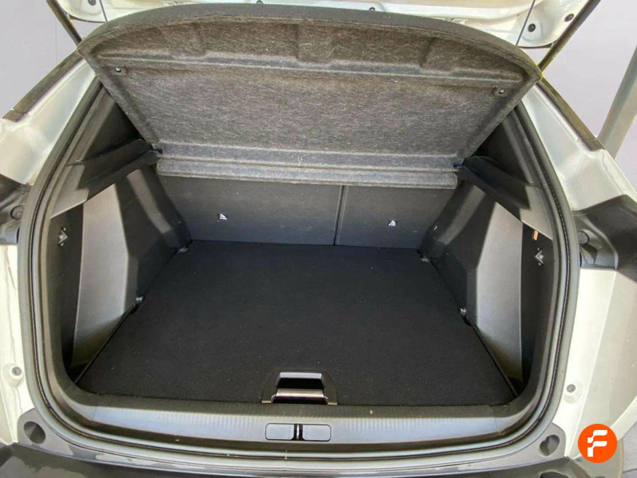 Foto Peugeot 2008 10