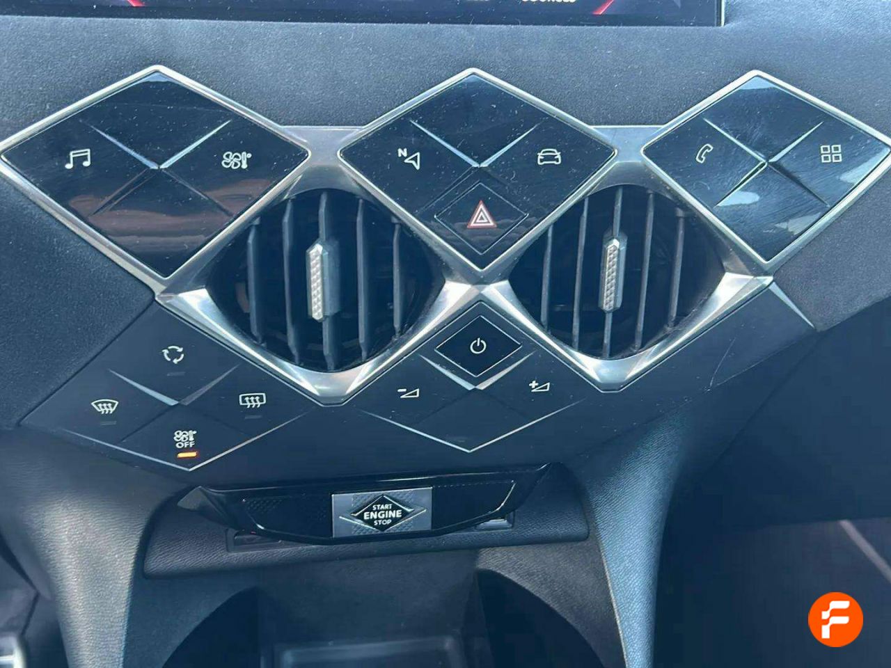Foto DS Automobiles DS 3 20