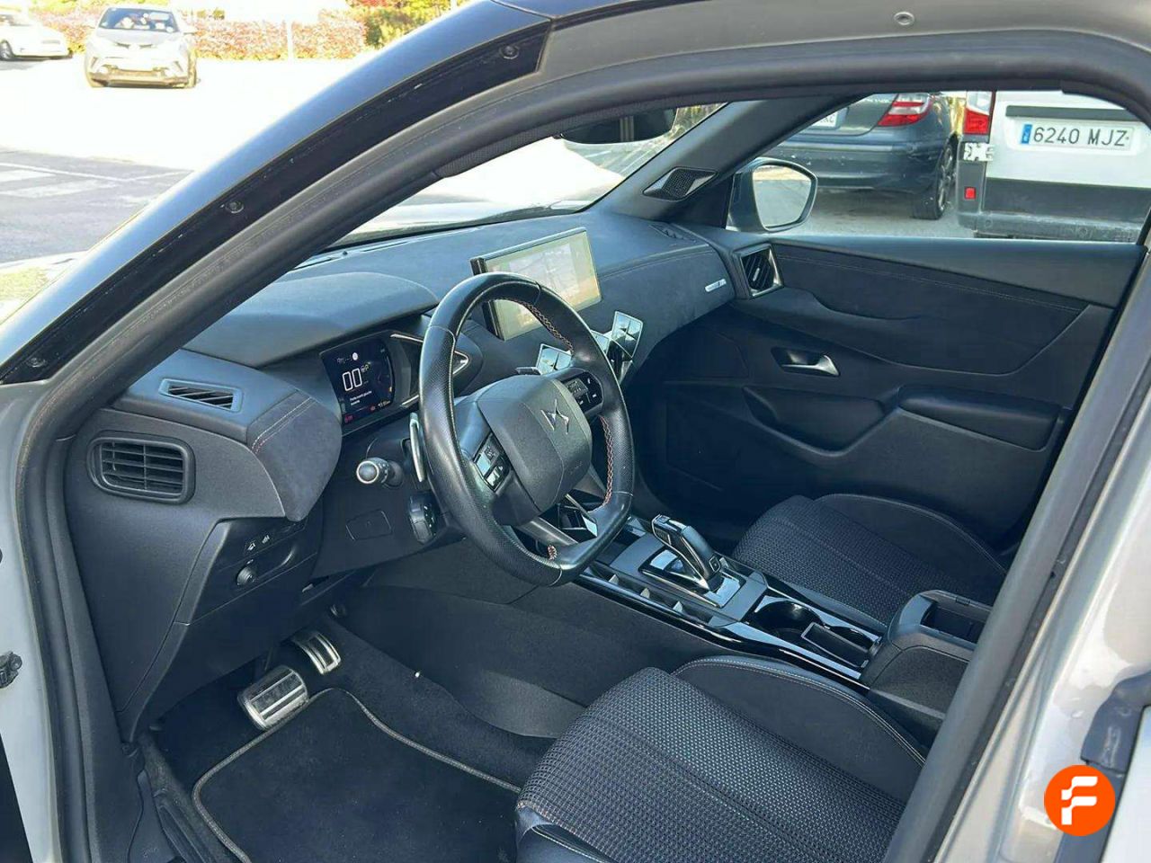 Foto DS Automobiles DS 3 25