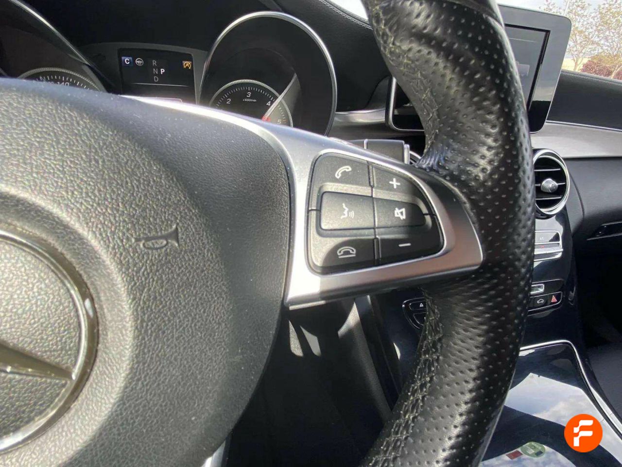 Foto Mercedes-Benz Clase C 25