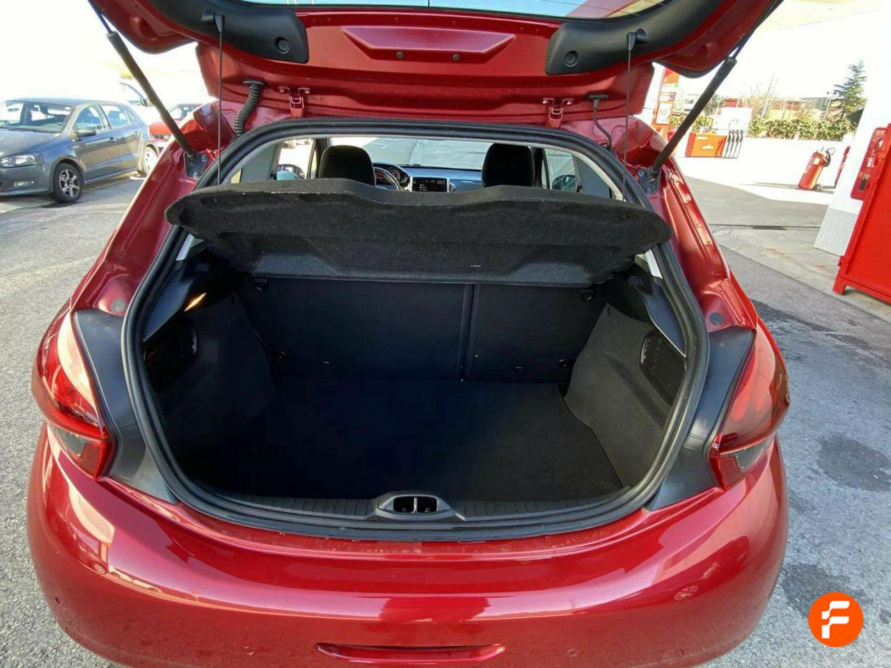 Foto Peugeot 208 10