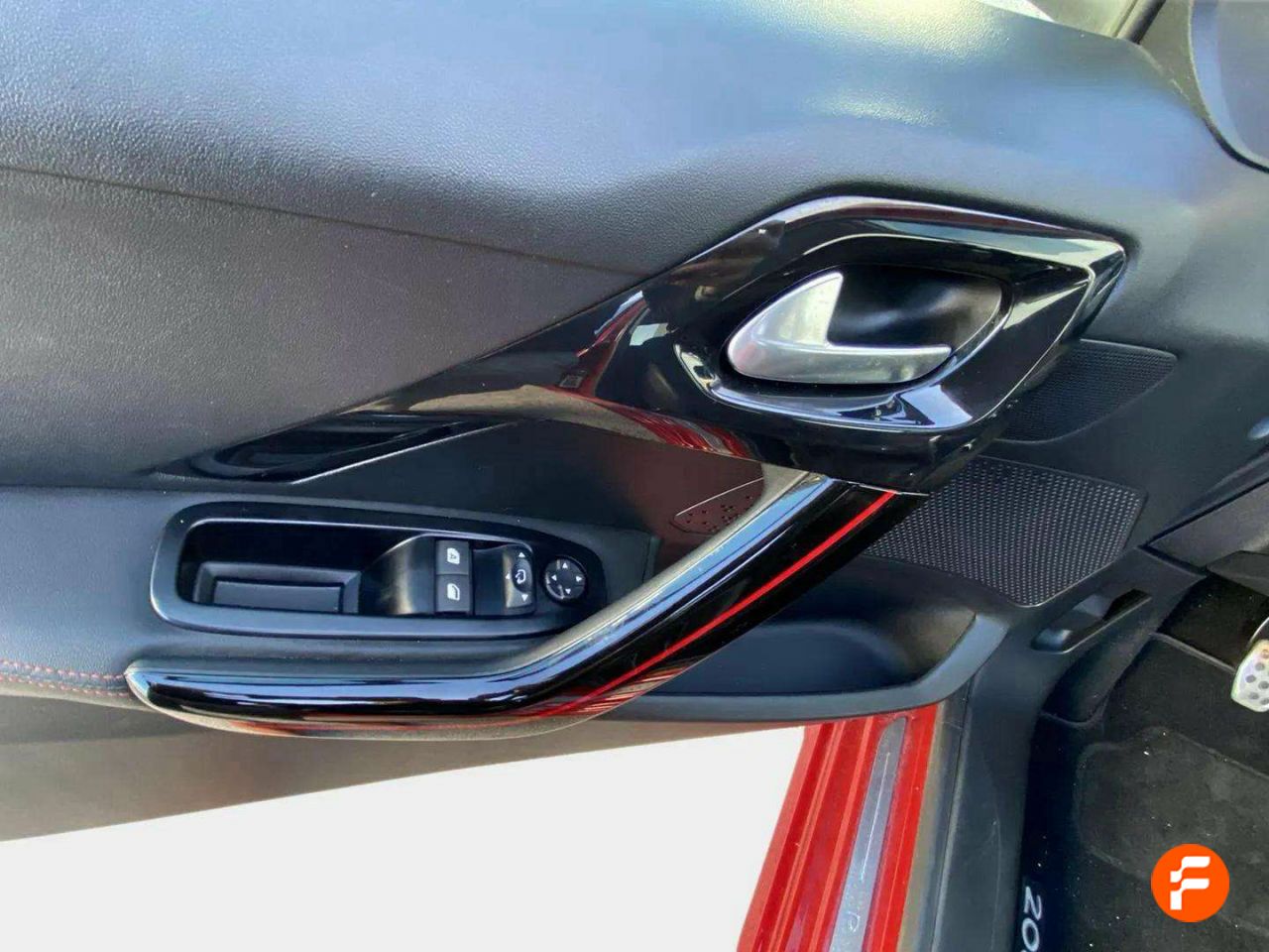 Foto Peugeot 208 16