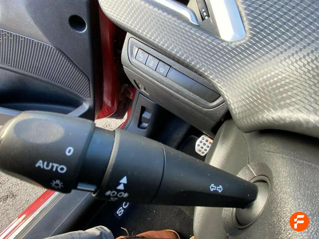 Foto Peugeot 208 18