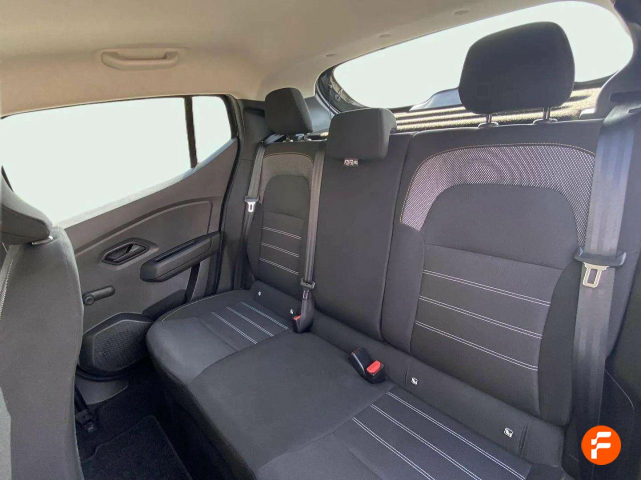 Foto Dacia Sandero 16
