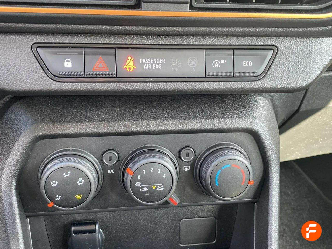 Foto Dacia Sandero 25
