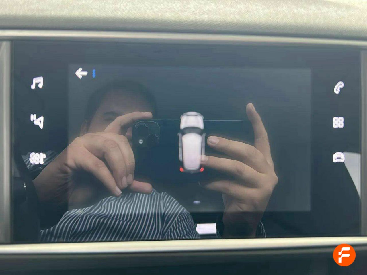 Foto Peugeot 308 23