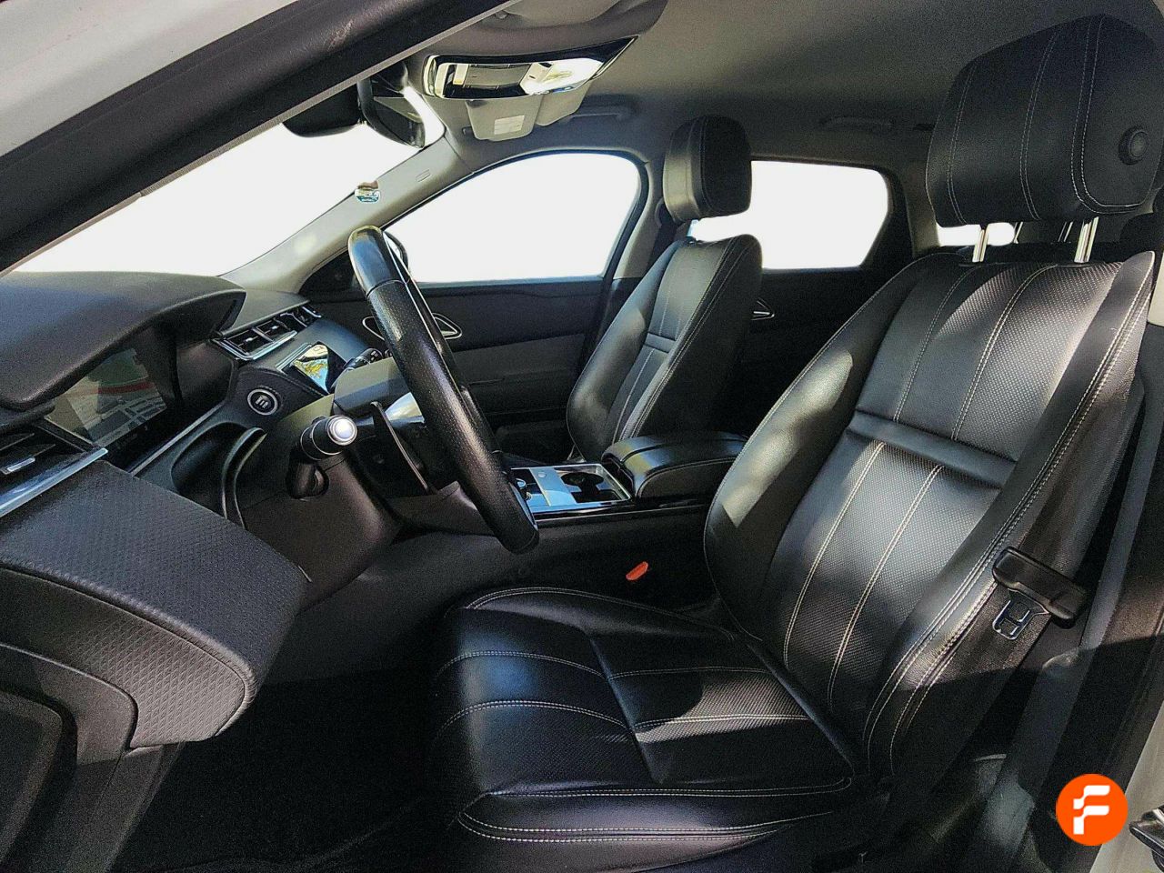 Foto Land-Rover Range Rover Velar 15