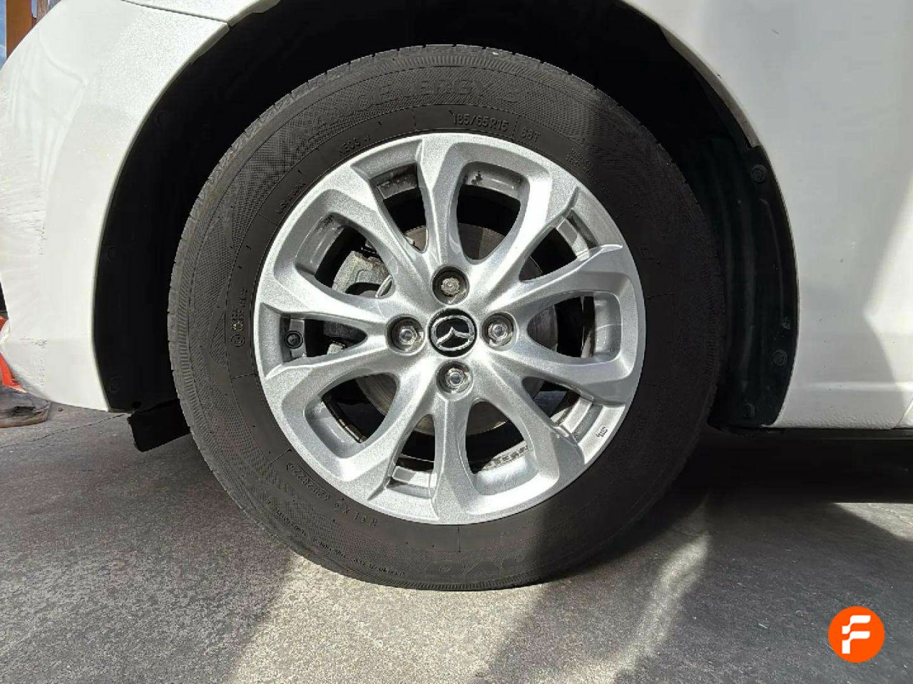 Foto Mazda Mazda2 16
