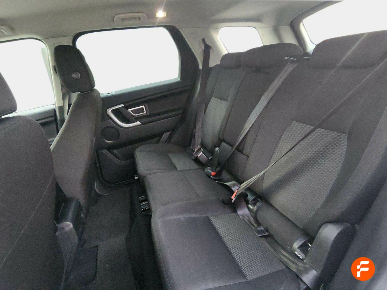 Foto Land-Rover Discovery Sport 16
