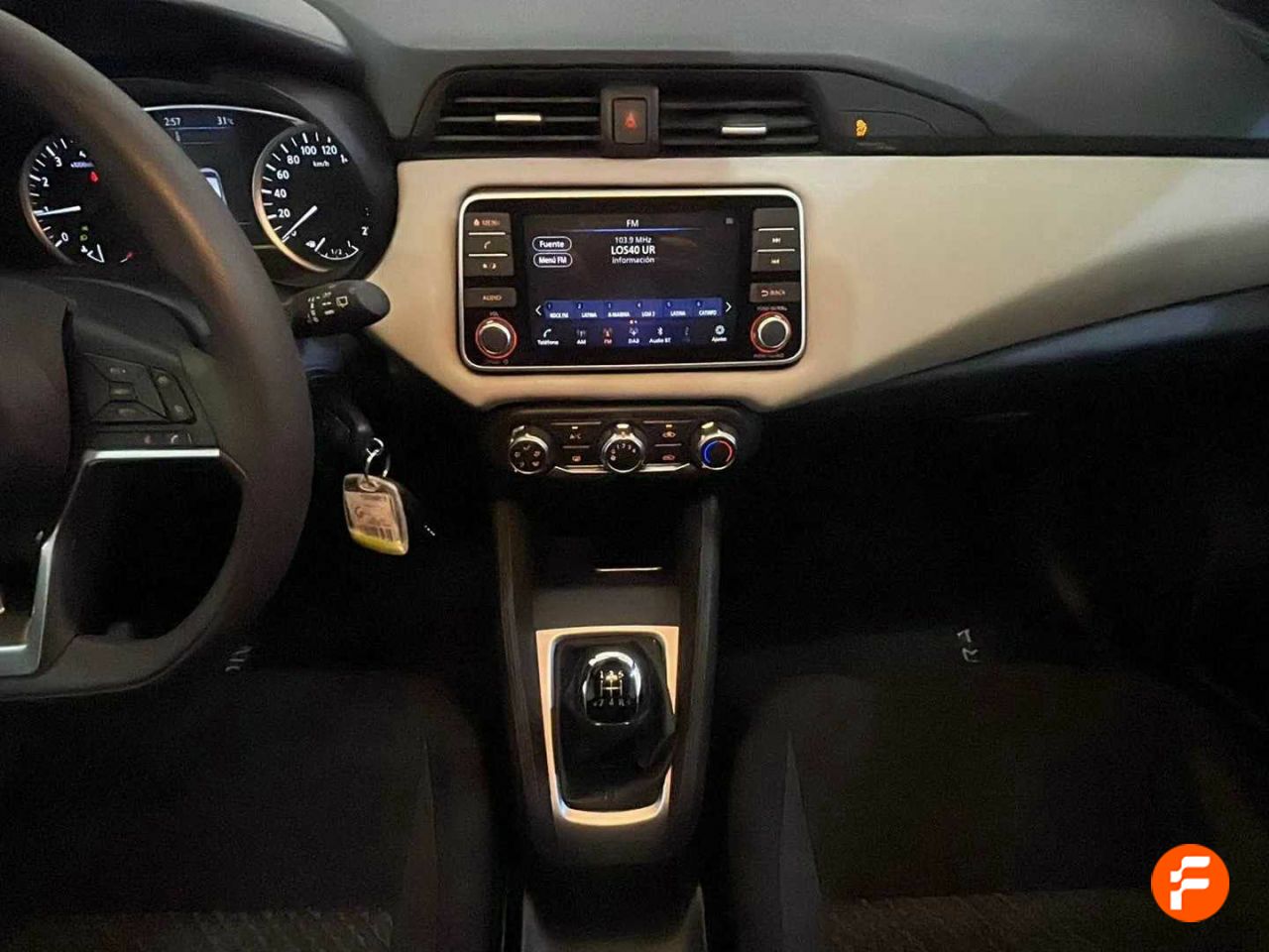 Foto Nissan Micra 11