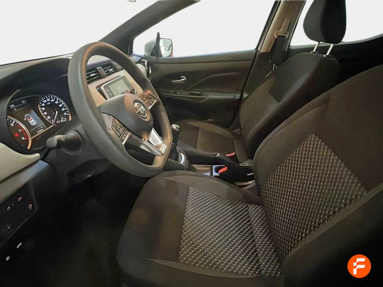 Foto Nissan Micra 15