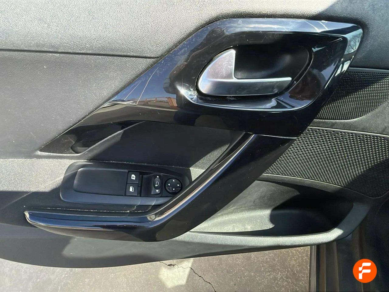 Foto Peugeot 208 17