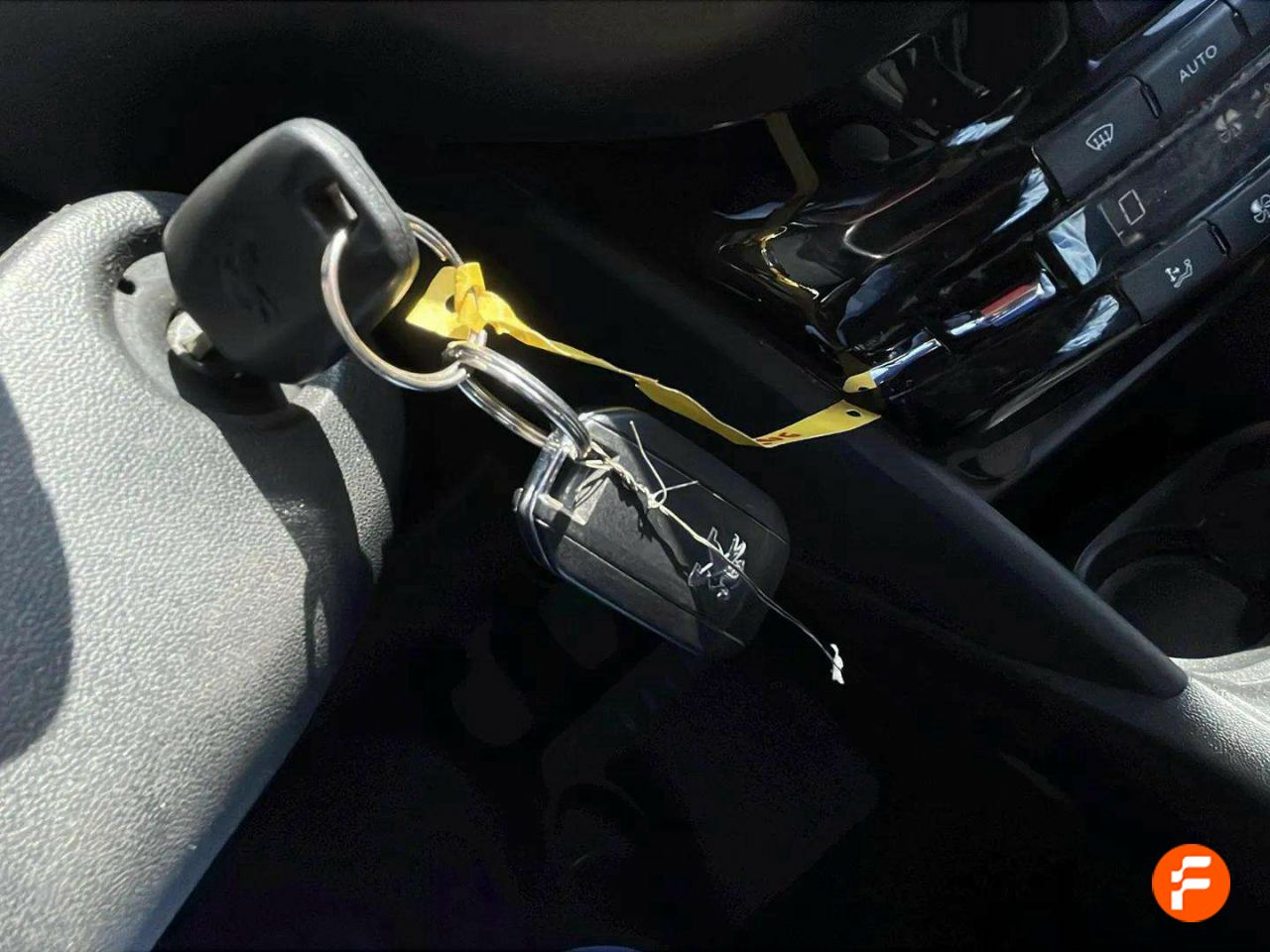 Foto Peugeot 208 20