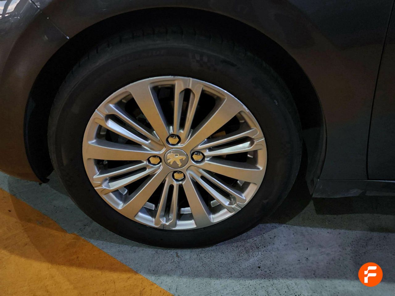 Foto Peugeot 208 17