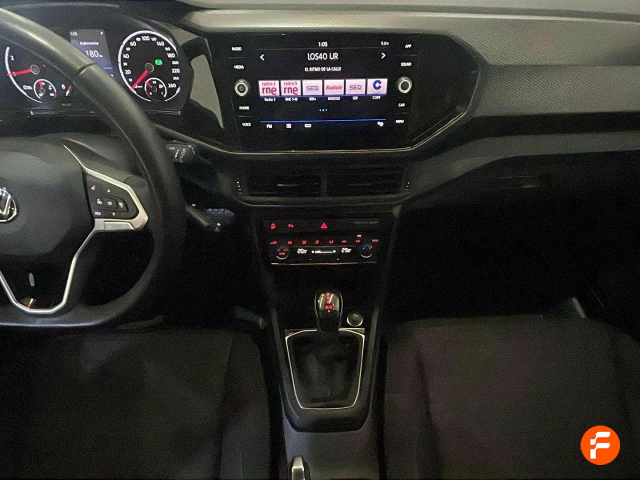 Foto Volkswagen T-Cross 9