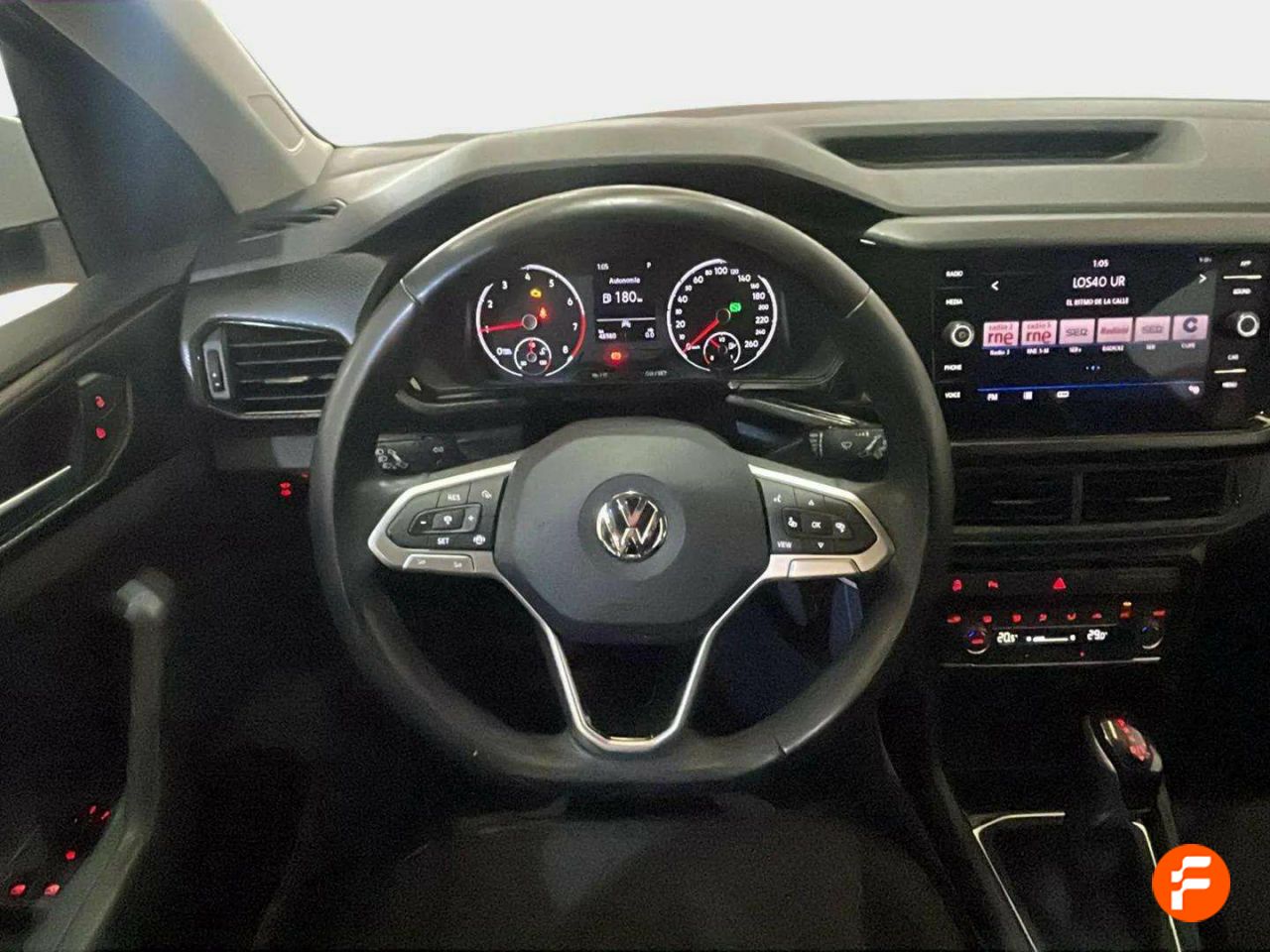 Foto Volkswagen T-Cross 10