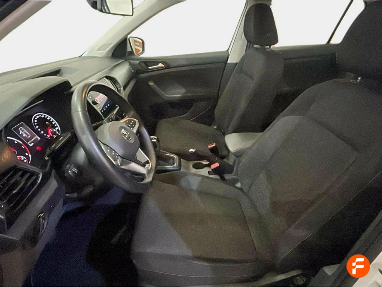 Foto Volkswagen T-Cross 12