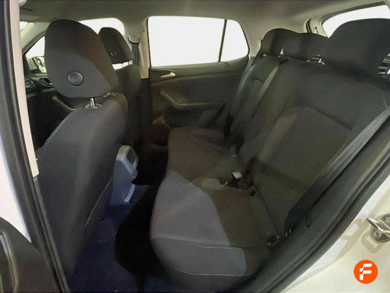 Foto Volkswagen T-Cross 13