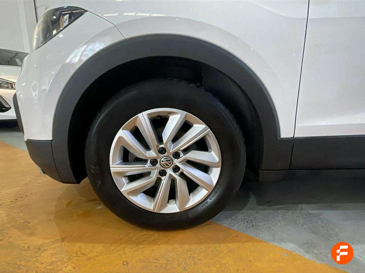 Foto Volkswagen T-Cross 17