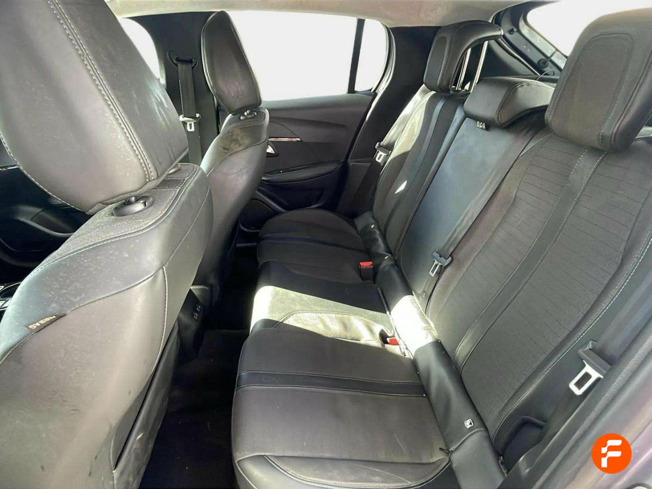 Foto Peugeot 208 15