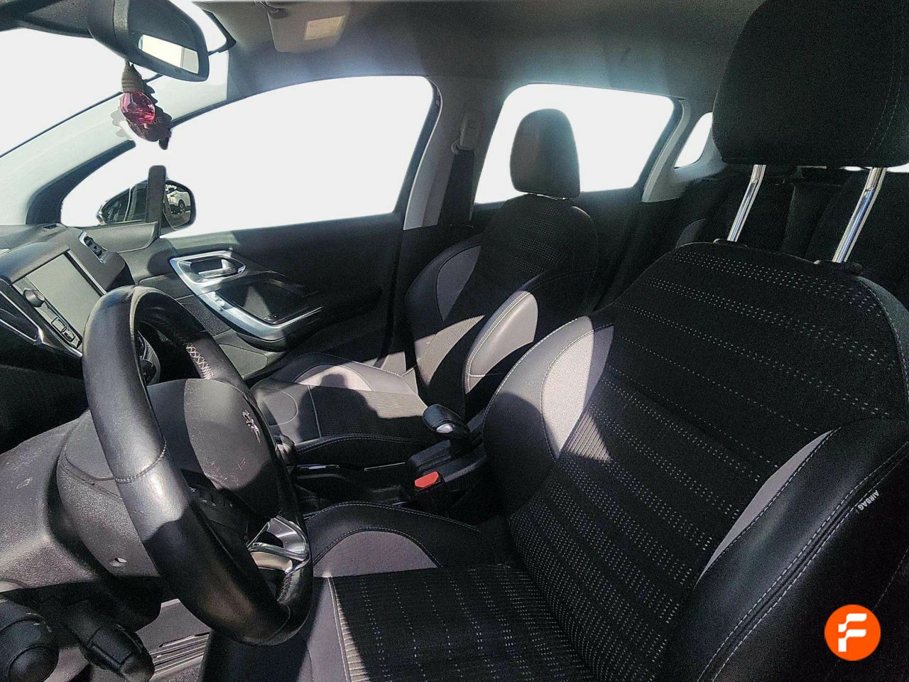 Foto Peugeot 2008 13