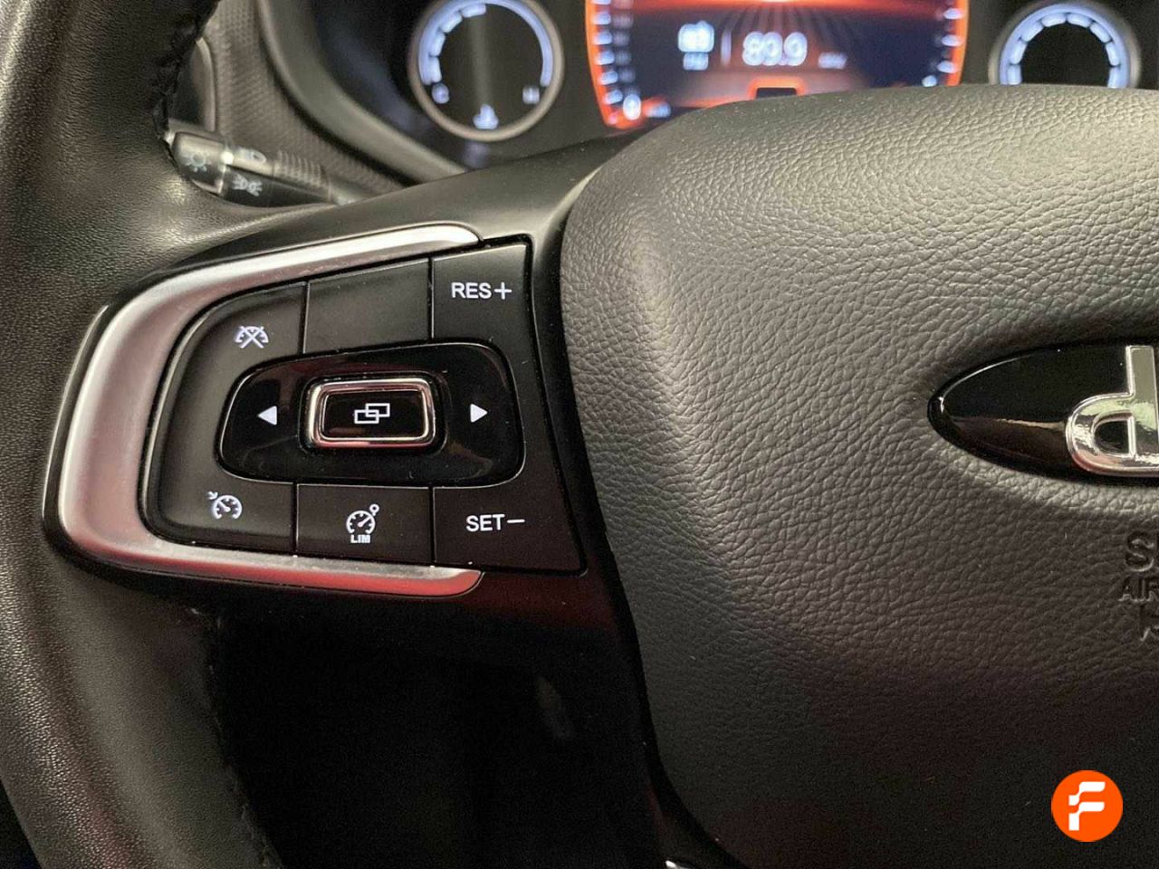 Foto DR Automobiles DR4 22