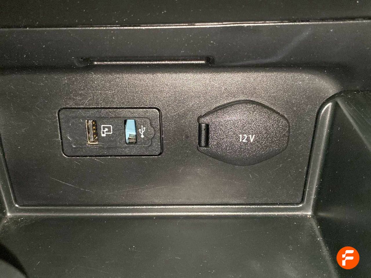 Foto DR Automobiles DR4 32