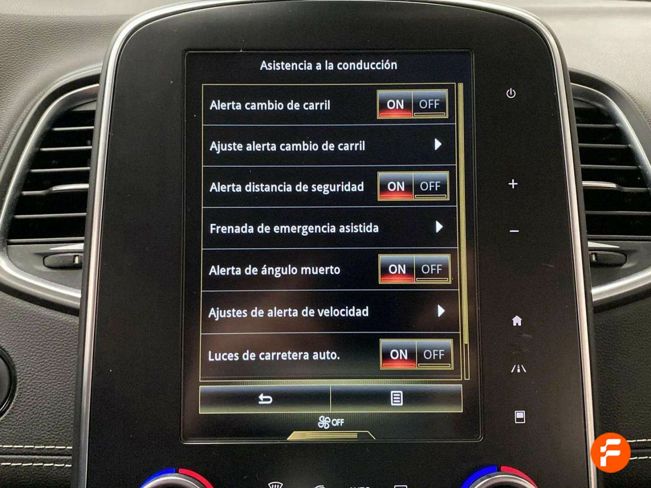 Foto Renault Scénic 26