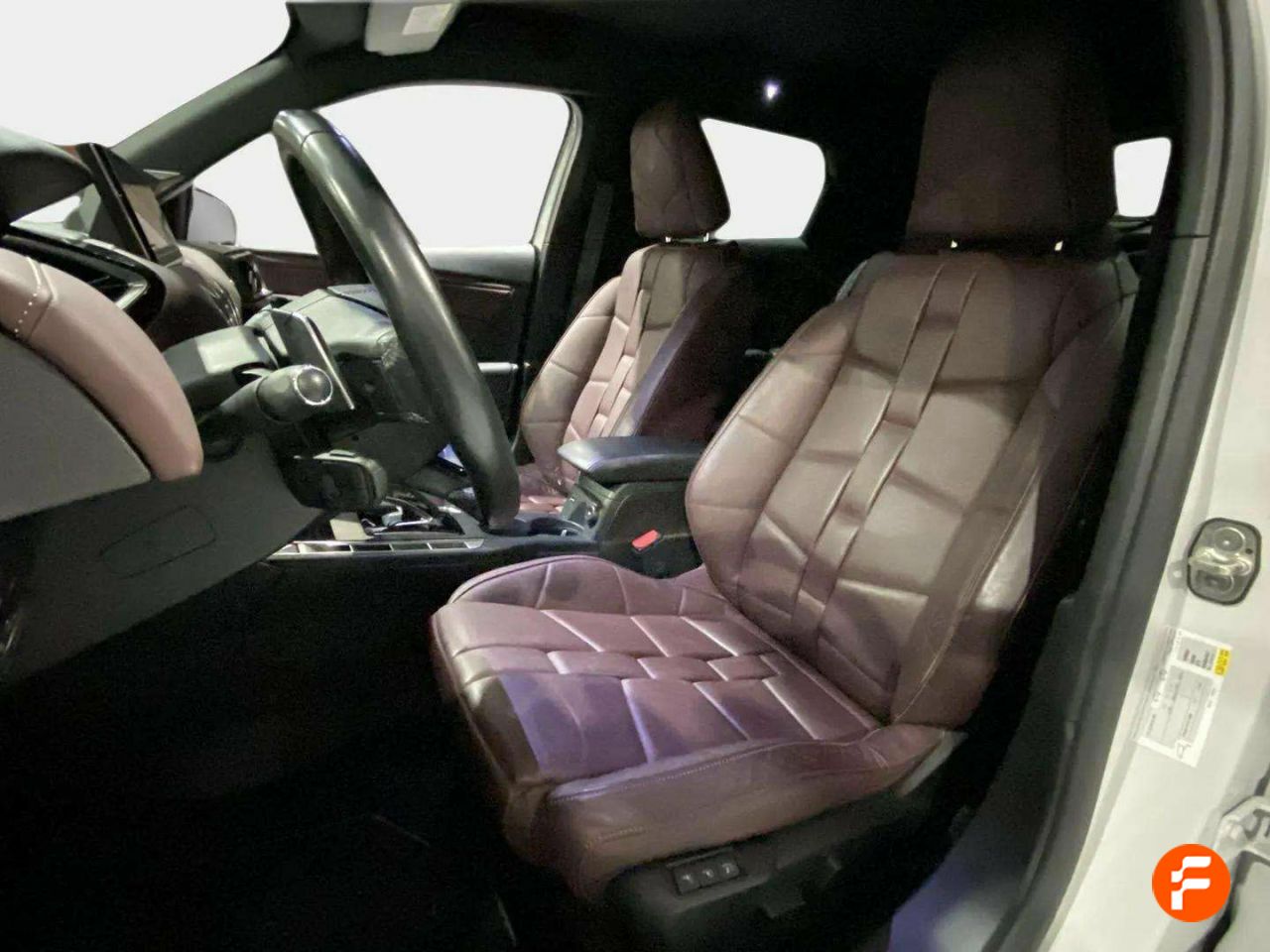 Foto DS Automobiles DS 3 11