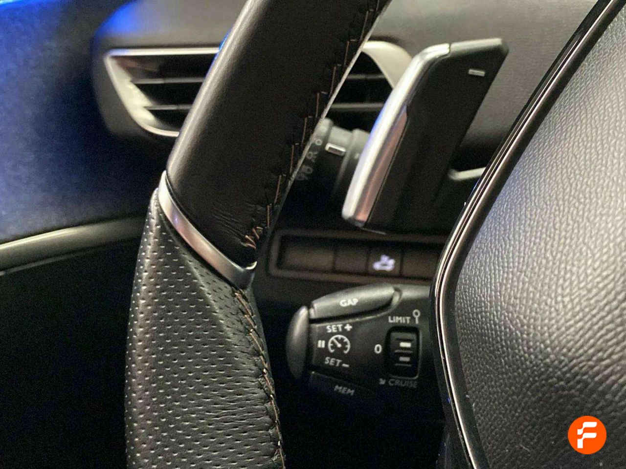 Foto Peugeot 5008 23