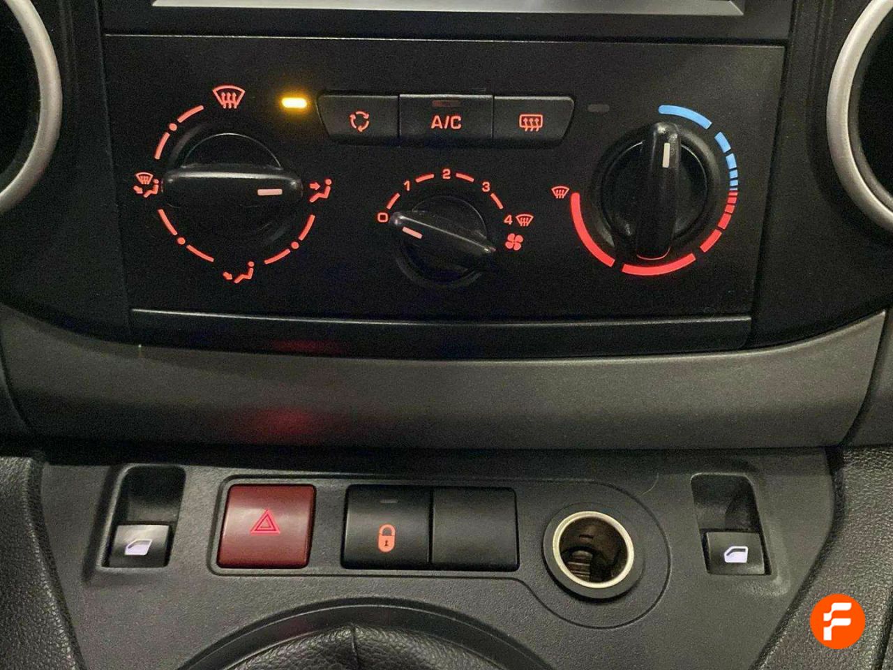 Foto Peugeot Partner 24