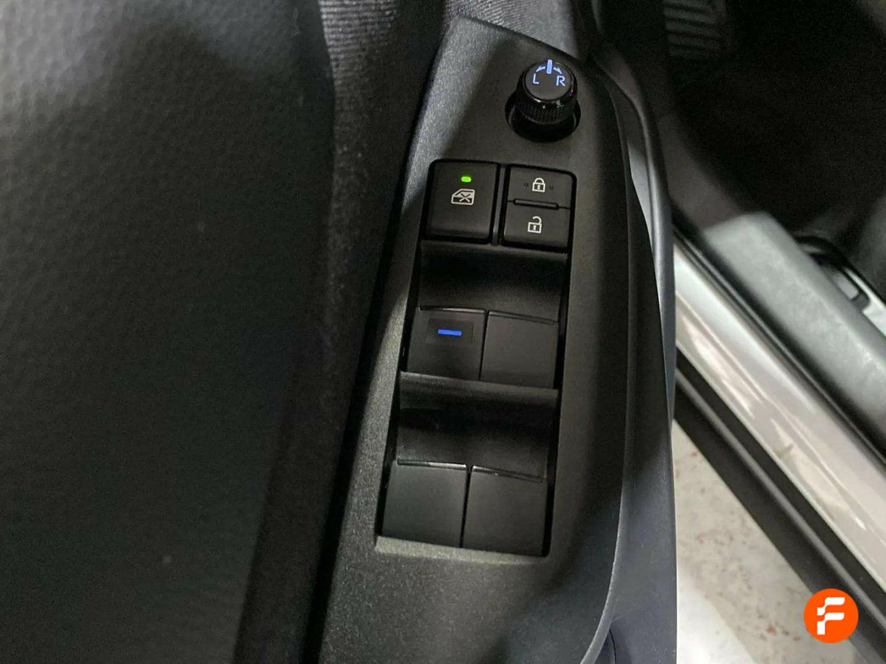 Foto Toyota Yaris 17