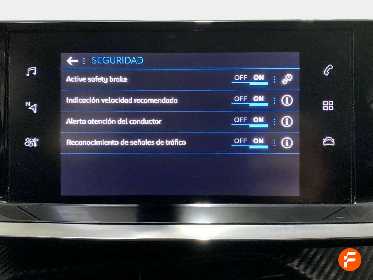 Foto Peugeot 2008 32